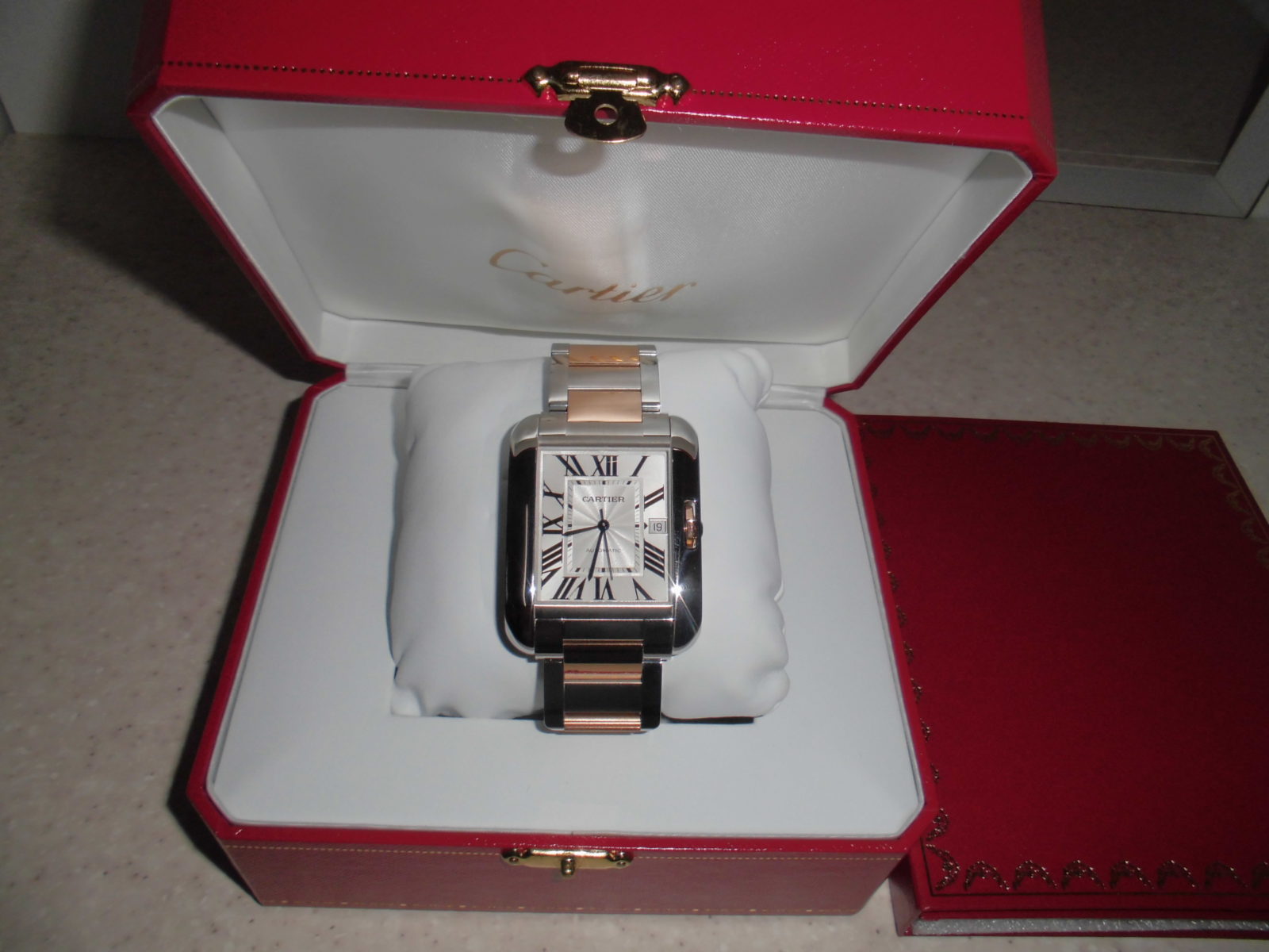 カルティエCartie タンクアングレース時計のお買取り～愛知県知多郡より